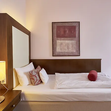 Elbresidenz An Der Therme Hotel 5*