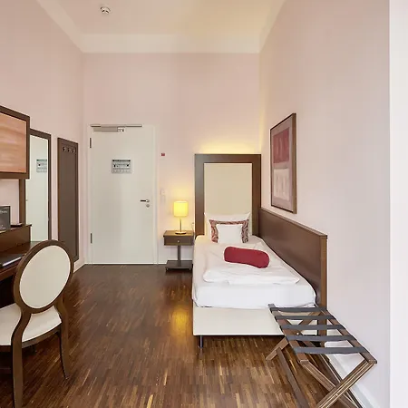 Hotel Elbresidenz An Der Therme 5*