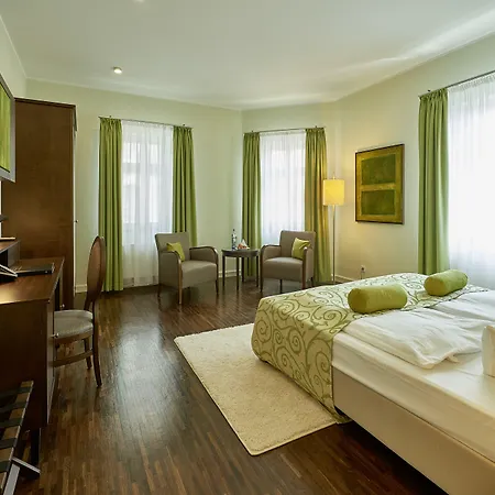 Hotel Elbresidenz An Der Therme