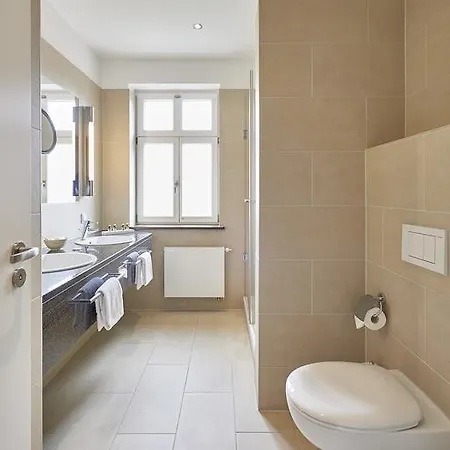 ホテル Elbresidenz An Der Therme 5*