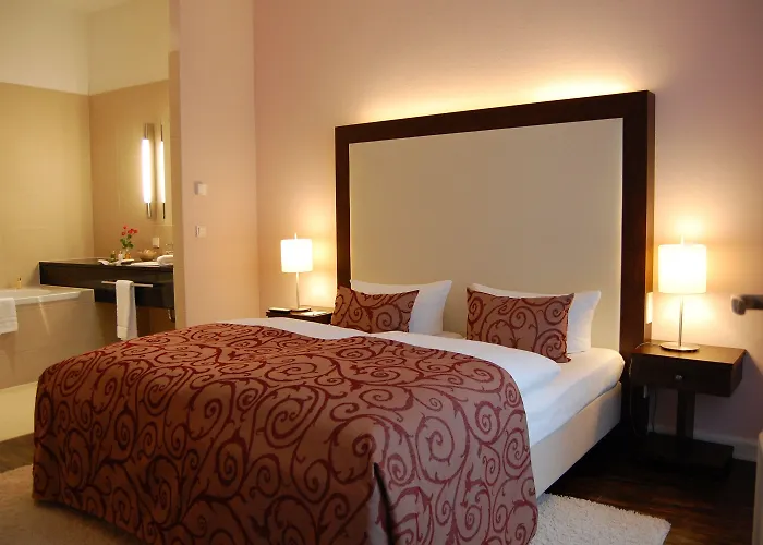 Hotel Elbresidenz An Der Therme 5*